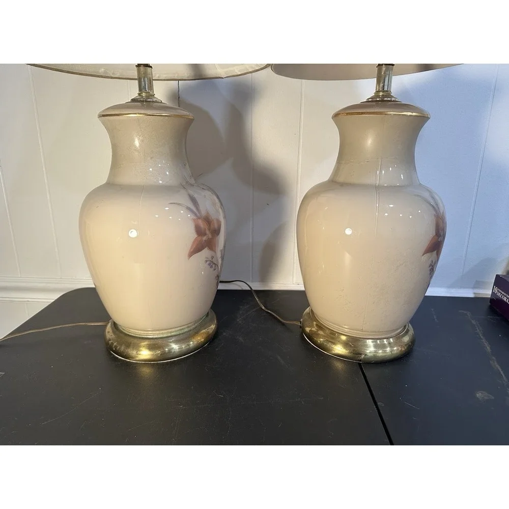 Vintage Floral Ginger Jar Table Lamps Matching Pair Brass Base Asian Style 28.5